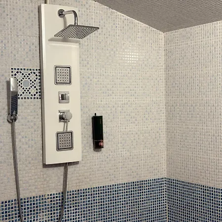 Forum Fitness & Free Parking Сasa de vacaciones Parma