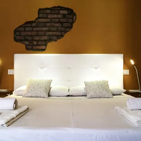 Forum Fitness & Free Parking Сasa de vacaciones Parma