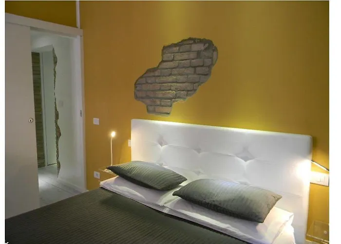 Forum Guest House Parma Hébergement de vacances