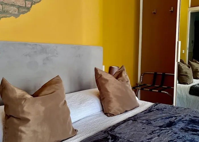 Forum Guest House Parma Hébergement de vacances